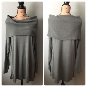 Caslon size large off the shoulder tunic top!